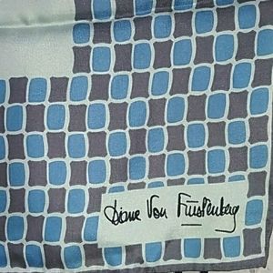 Diane Van Furstenberg women's silk scarf